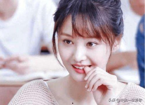 穿越娱乐圈吃瓜爽文,吃瓜爽文，解锁明星幕后秘密