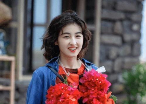 娱乐吃瓜女艺人团,揭秘吃瓜女艺人团的幕后故事